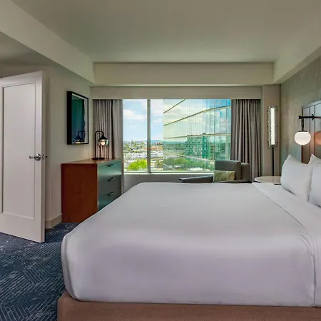 Renaissance Boston Seaport District Hotel Exterior photo