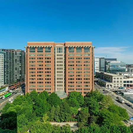 Renaissance Boston Seaport District Hotel Exterior photo