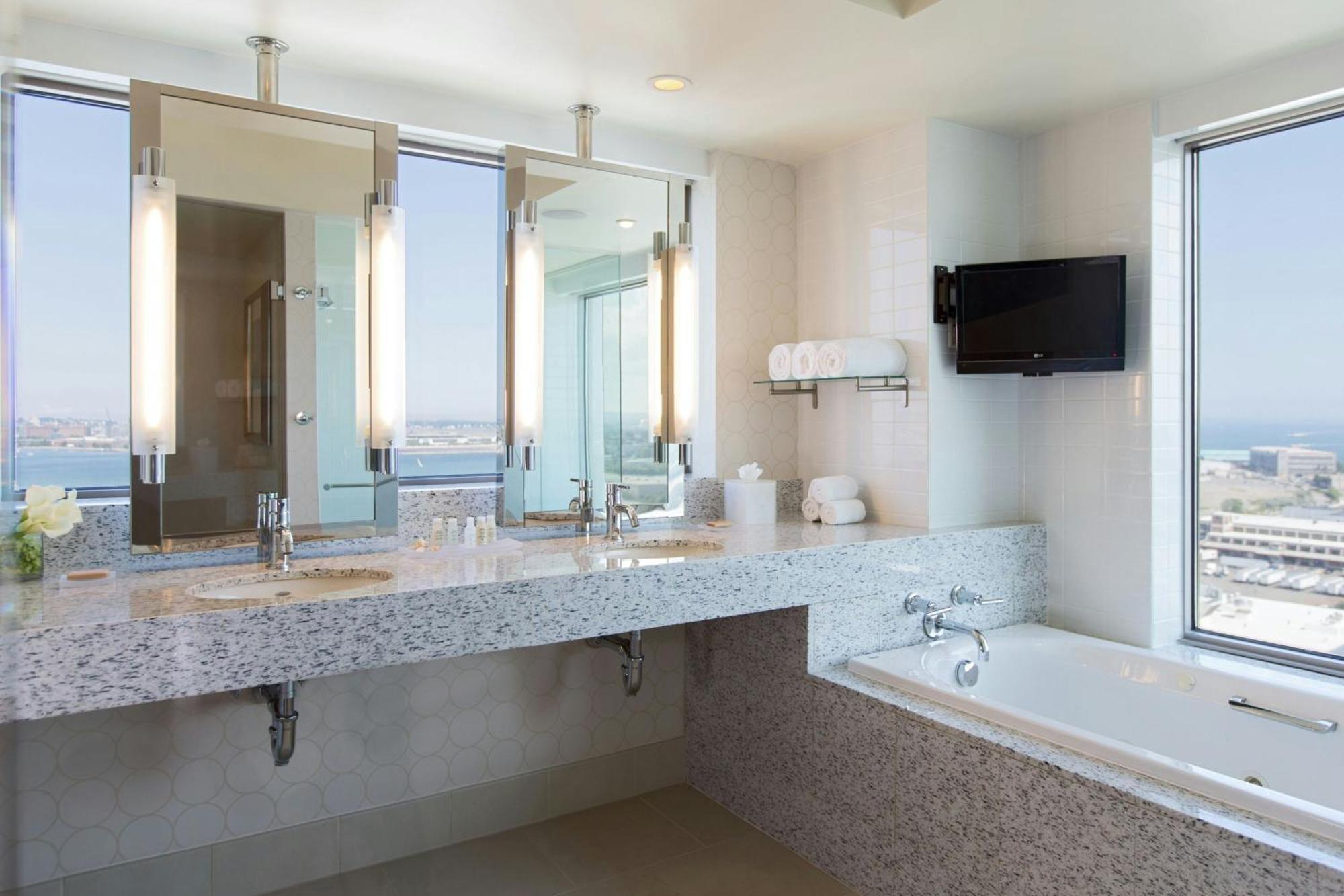 Renaissance Seaport District Hotel Boston