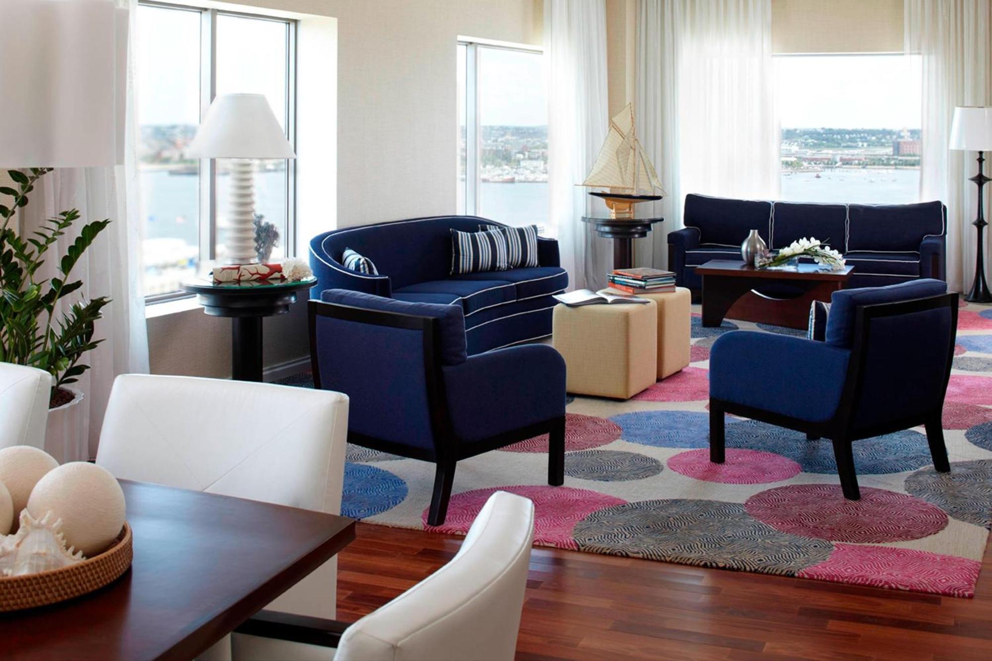 Hotel Renaissance Seaport District Boston